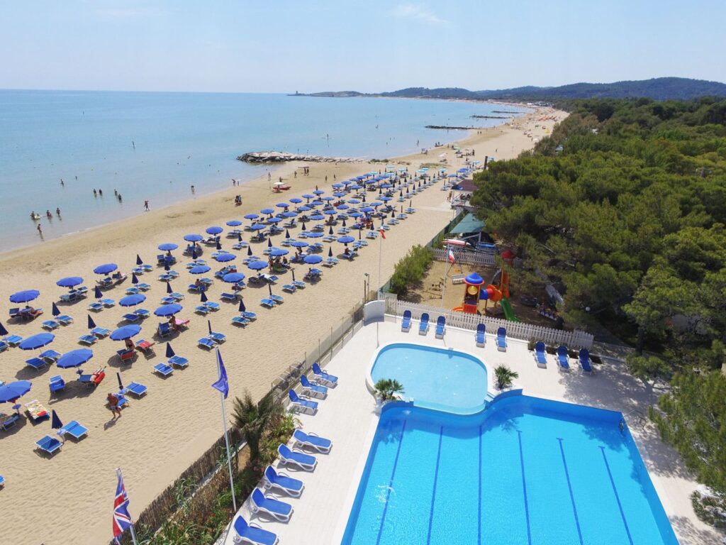 Hotel Villaggio Gabbiano Beach2